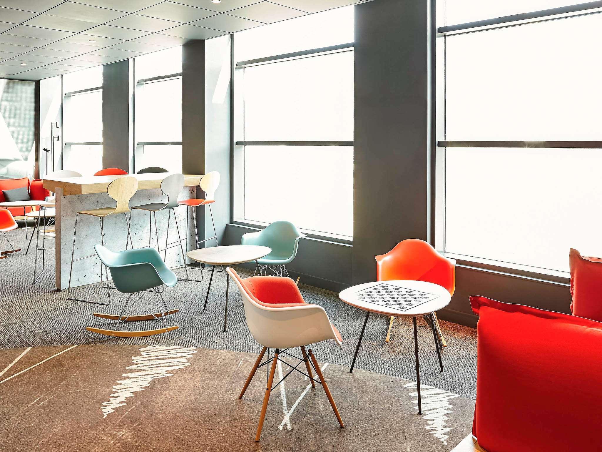 ibis Birmingham International Airport – NEC Hotel Bickenhill Bagian luar foto